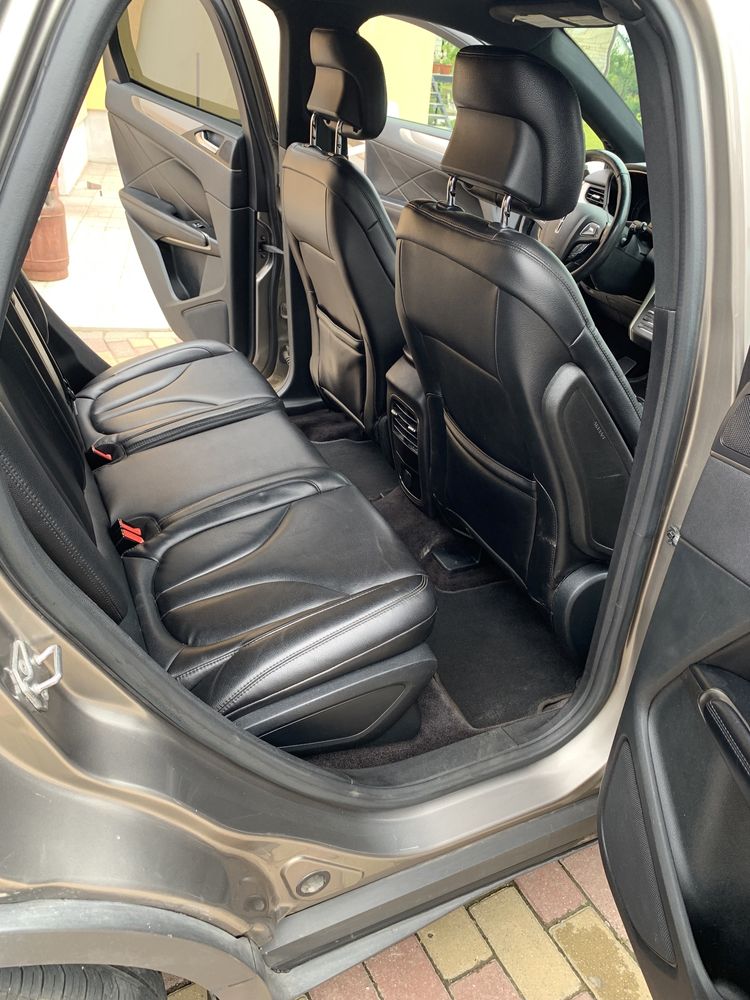 Продам Lincoln MKC 2016