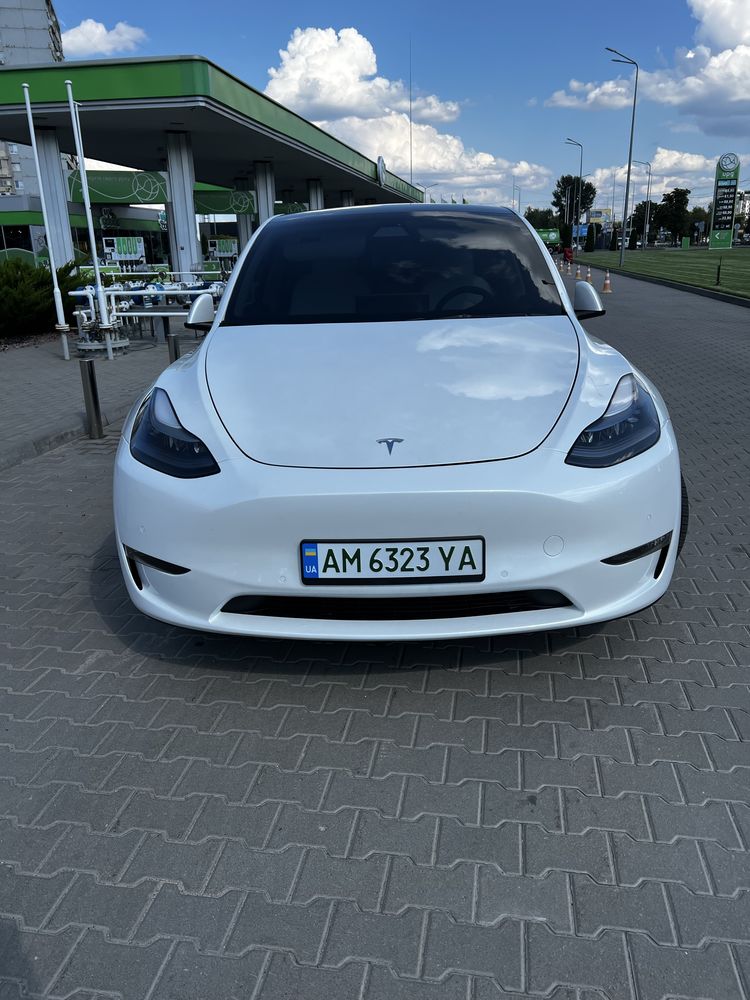 Tesla model Y Performance 2022