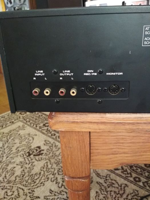 Трехголовая кассетная дека DUAL C 830