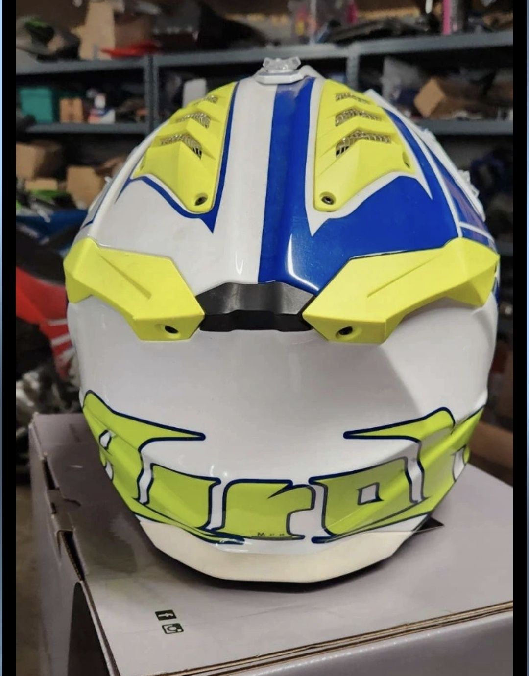 Capacete airoh 3 novo
