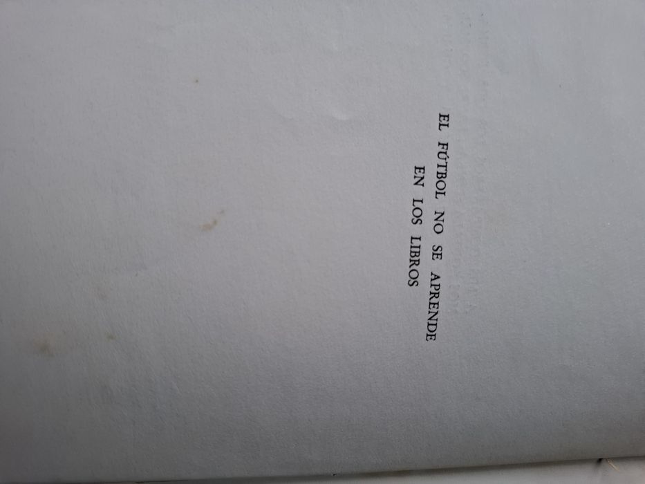 Livro tecnico de futebol antigo de 1957