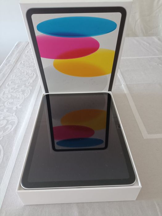 iPad prateado como novo