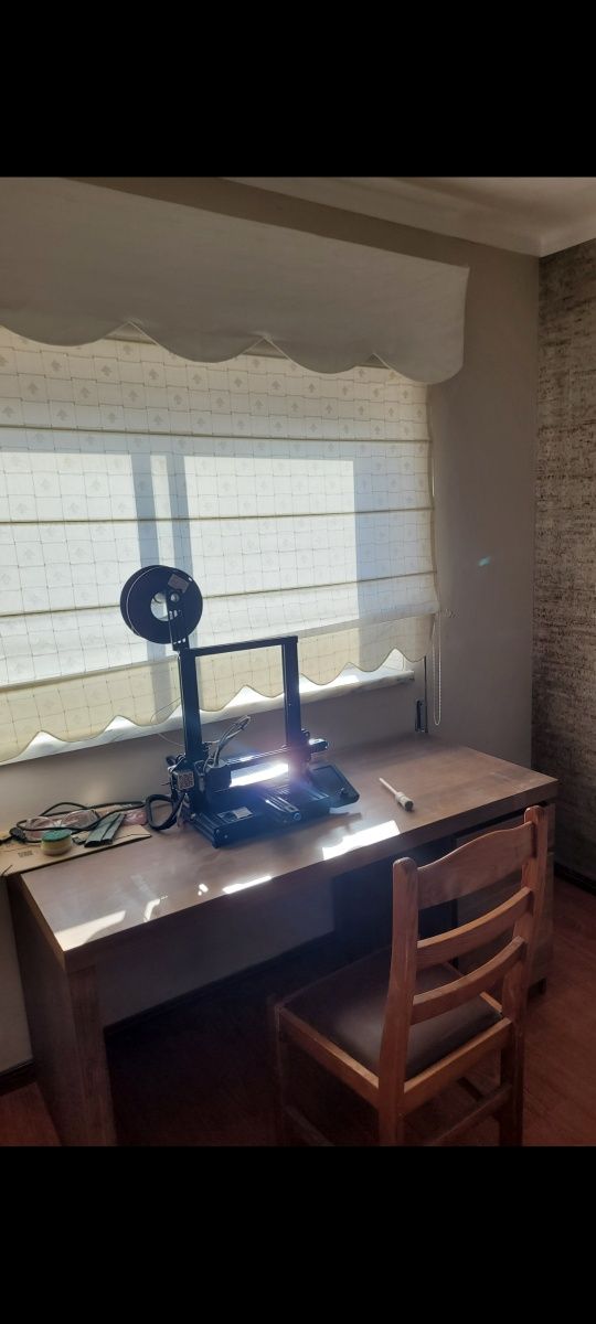 Secretária ikea malm bom estado