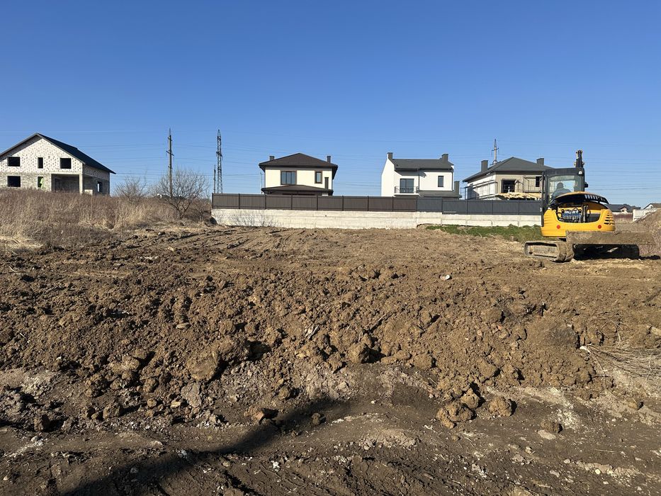 Продається земля 8 сот в Солонці вул. Мономаха 60