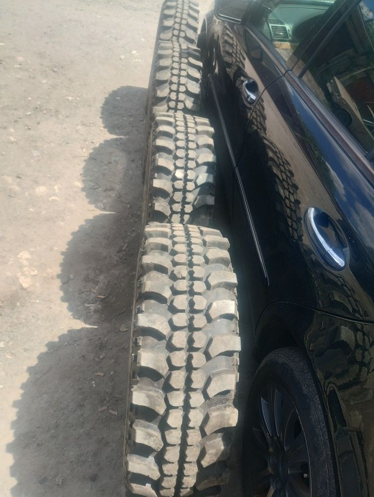 Шини колеса болотяні нові 235/70 r 16 без дисків