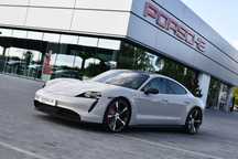 Porsche Taycan Gwarancja Porsche Approved do 7.08.2026 Pakiet Carbon