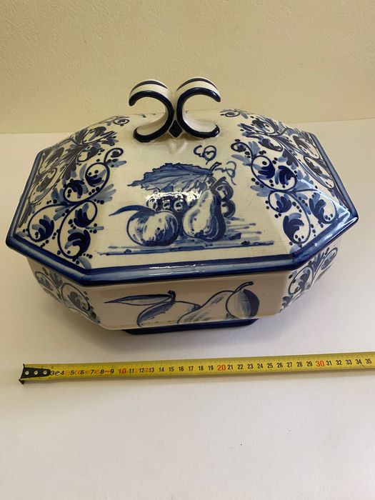 Terrina louça   Viana do Castelo pintada a mão. ALFE cerâmica