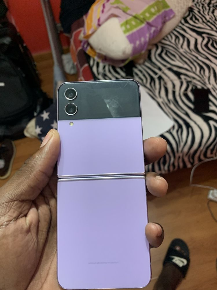 Samsung z flip 4 para peca, ecrã nao liga