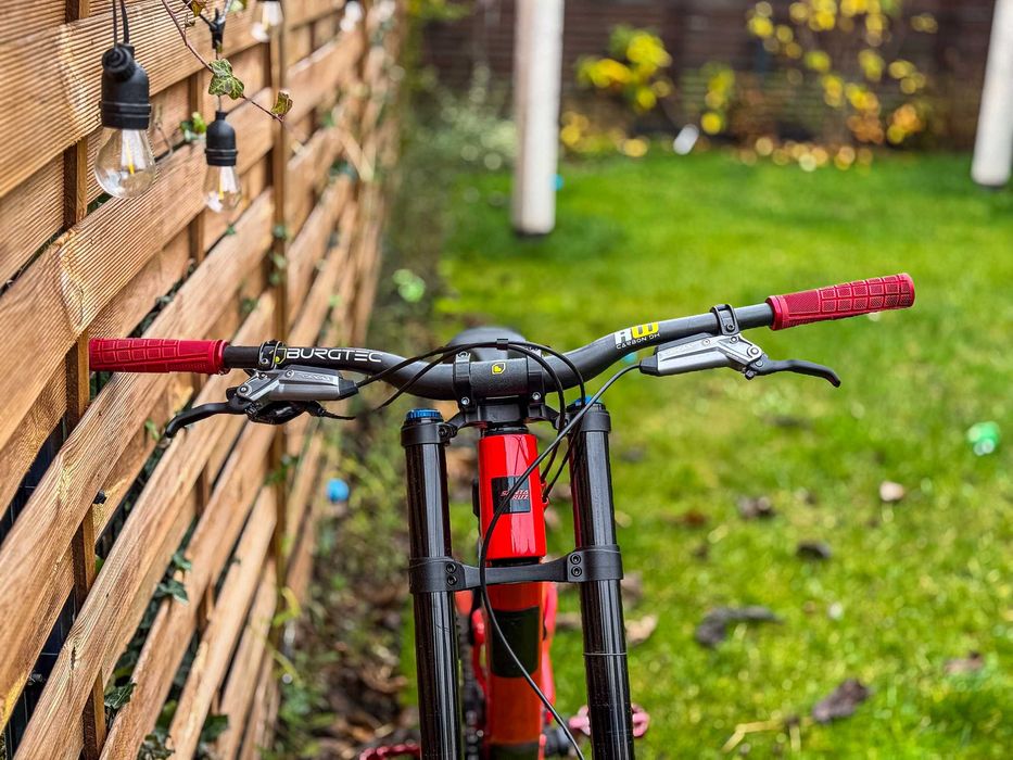 Rower DH Santa Cruz V10 8 CC 29" GLOSS RED 2024 rozmiar XL downhill