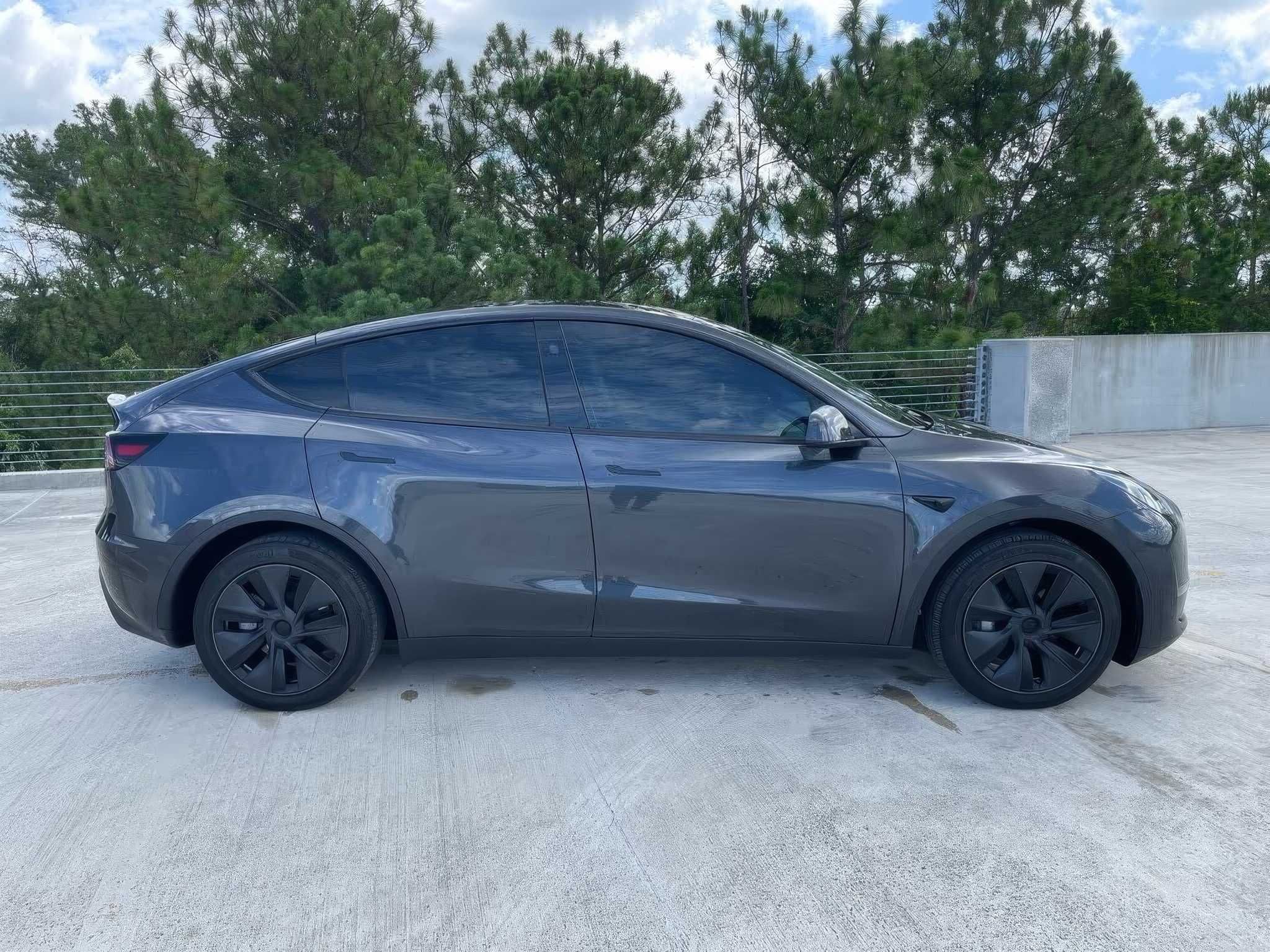 2025 Tesla Model Y Long Range