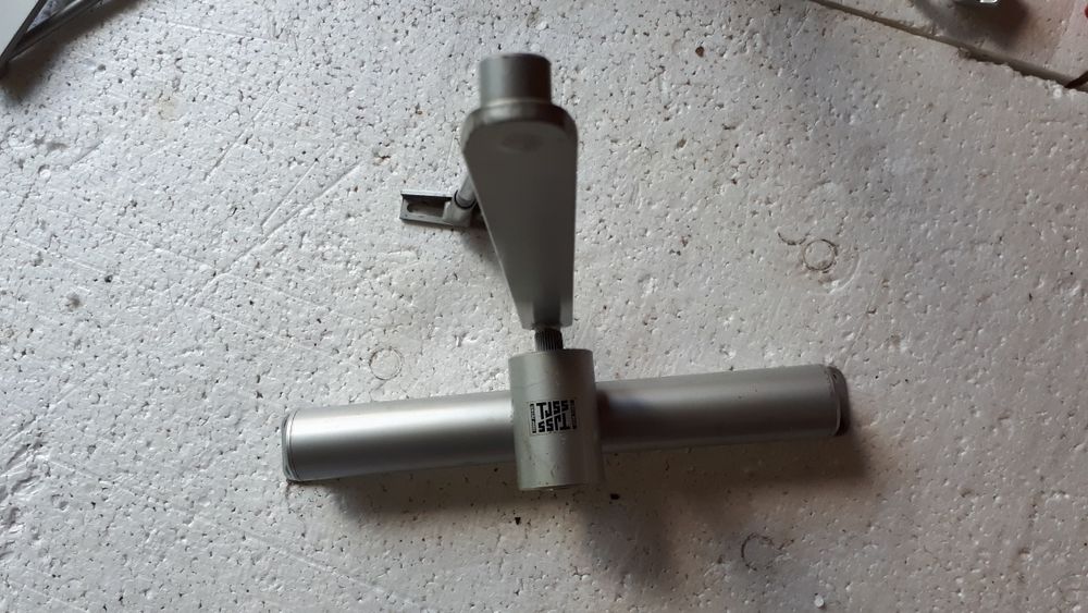 Доводчики на двері