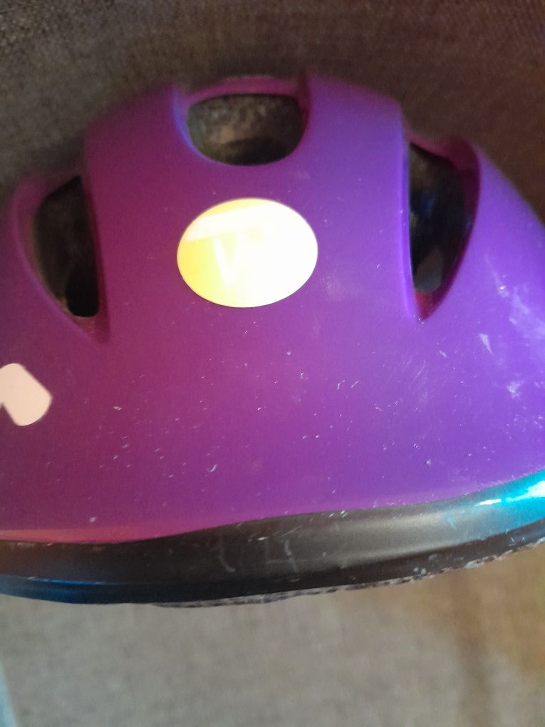Dziecięcy kask na głowę
