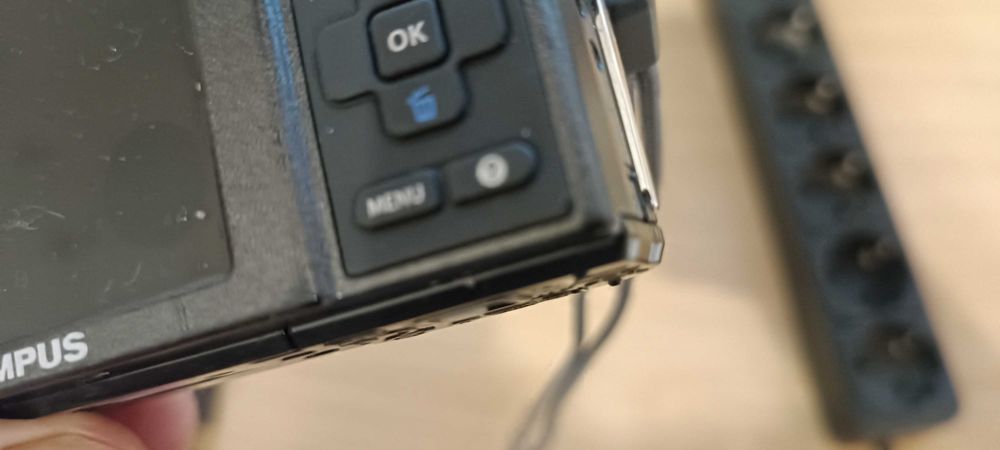 Продам фото аппарат Olympus fe 47