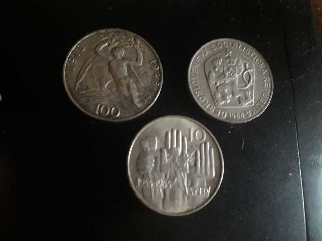 Монеты Чехии и Чехословакии ЧССР серебряные . В центре !!!
