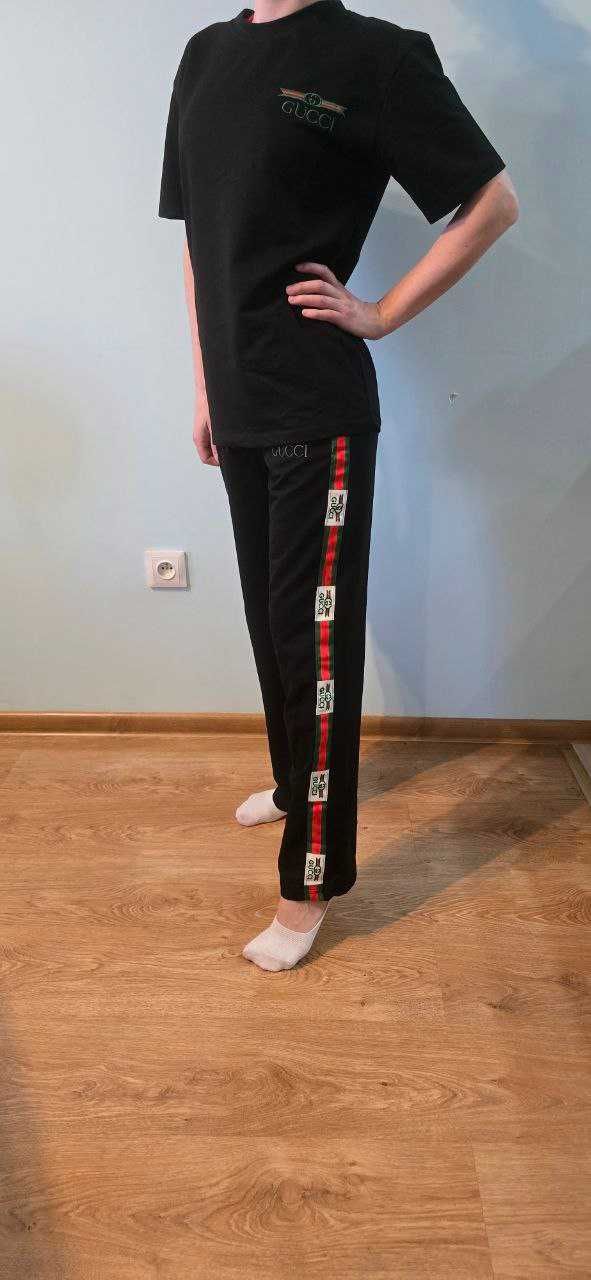 Nowy dres damski – czarny dres z ozdobnymi lampasami,  M,L,XL.