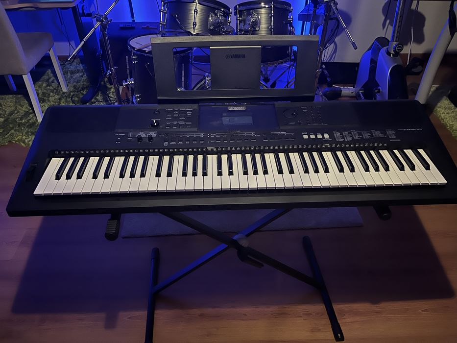 Teclado Yamaha EW400 76 teclas