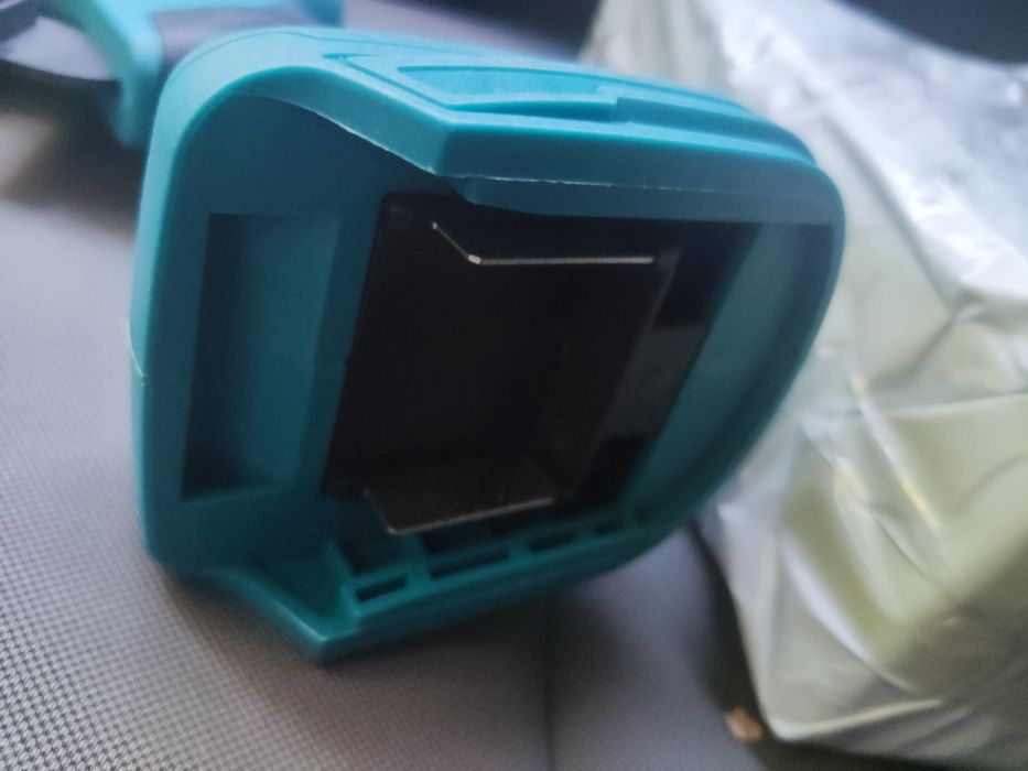 Аккумуляторный клеевой пистолет ( тип Макита)