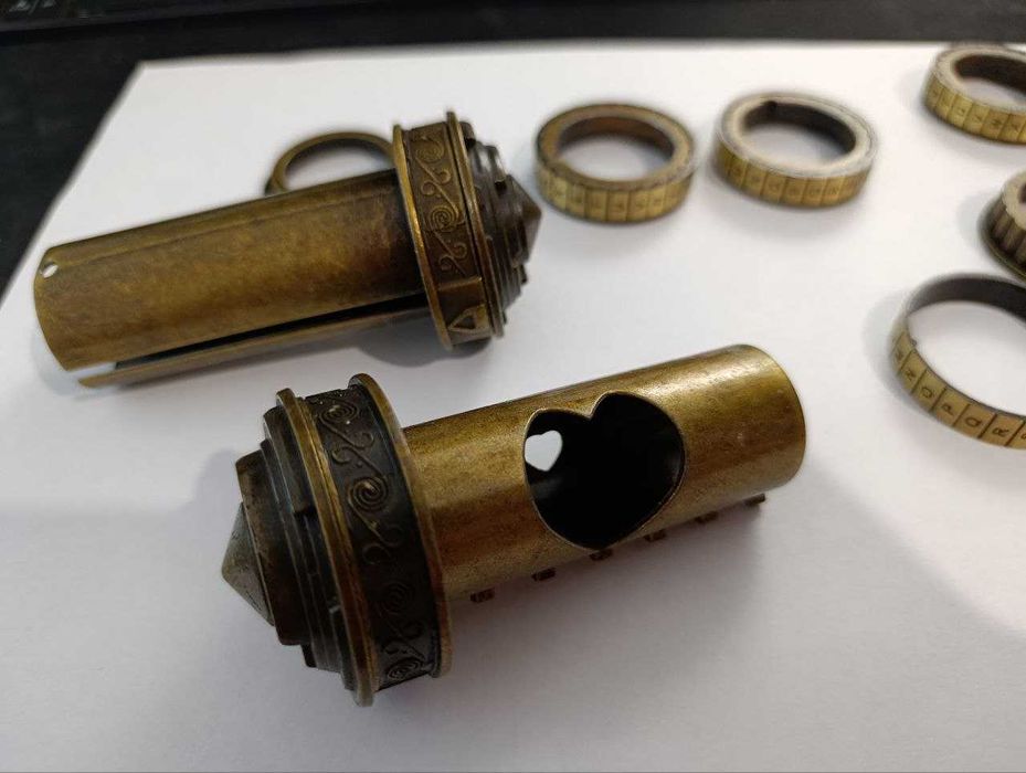 Криптекс "Код Да Винчи" (6 колец латинские буквы)