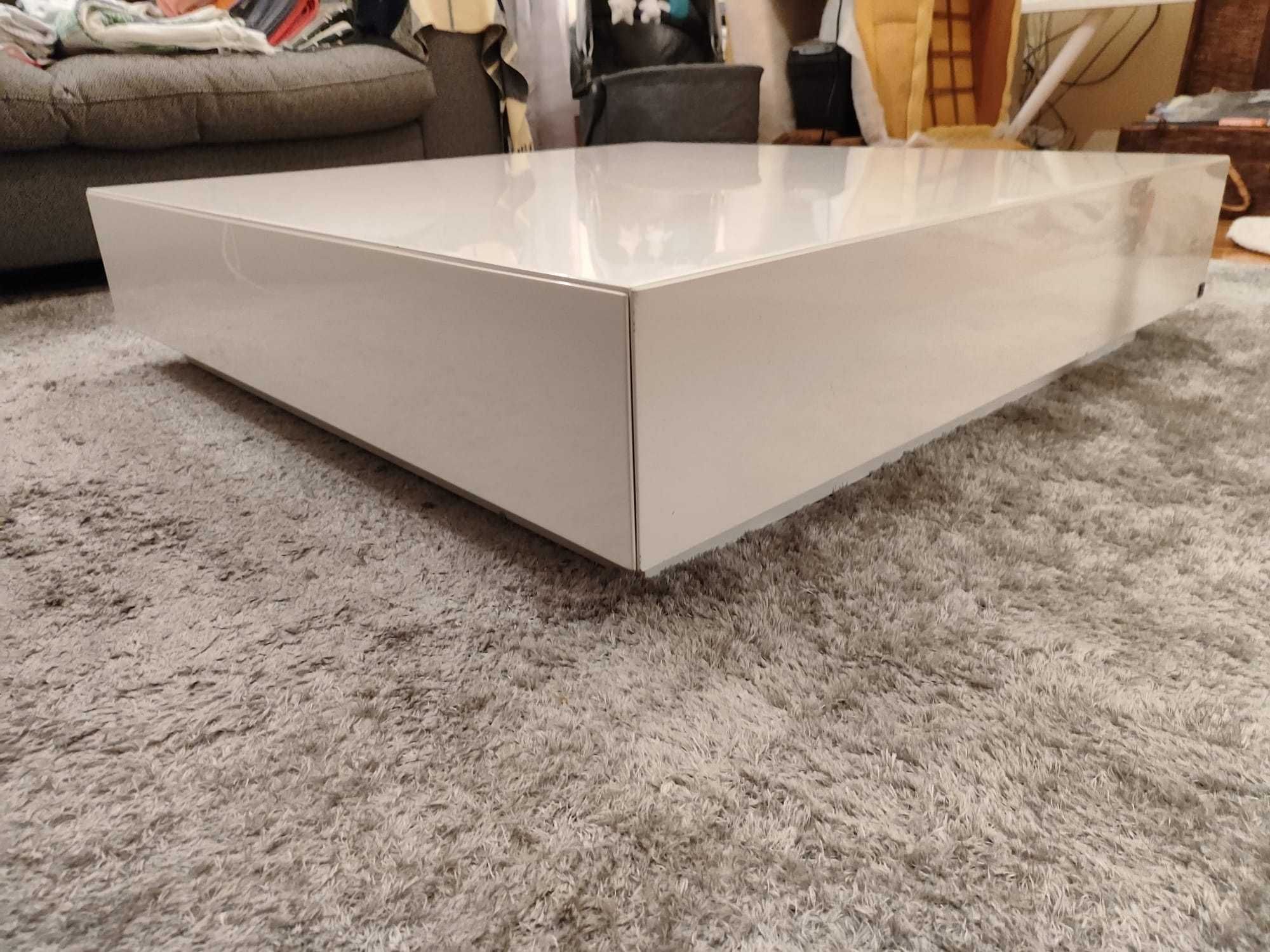 Mesa de centro moderna
