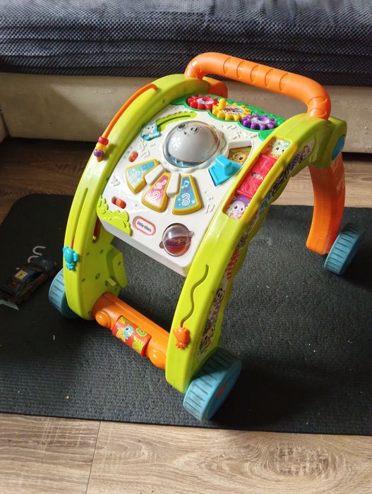 Pchacz, chodzik dla dziecka