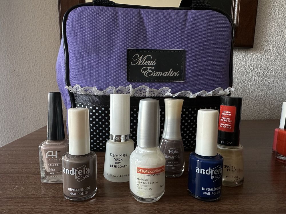 Kit esmaltes + necessaire