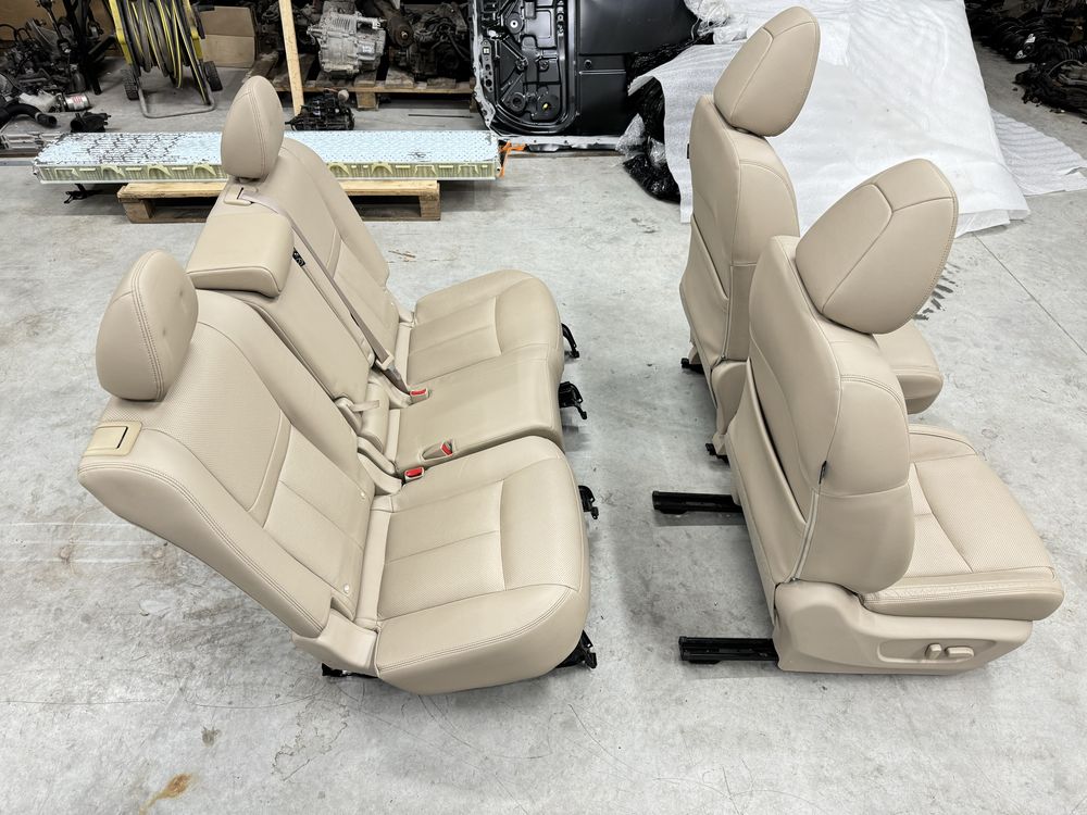 Nissan Rogue 2014-2020 салон, Nissan x-trail t32 сидіння