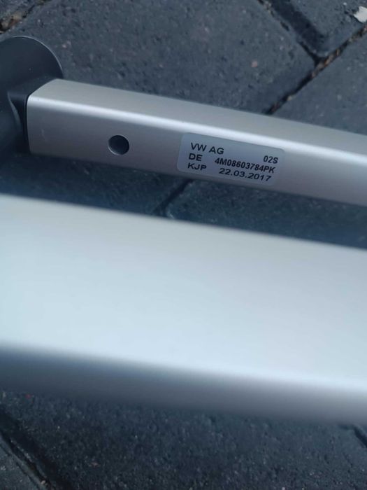 Audi A4 b9 8W kombi belka bagażnika zabezpieczenie  bagażu