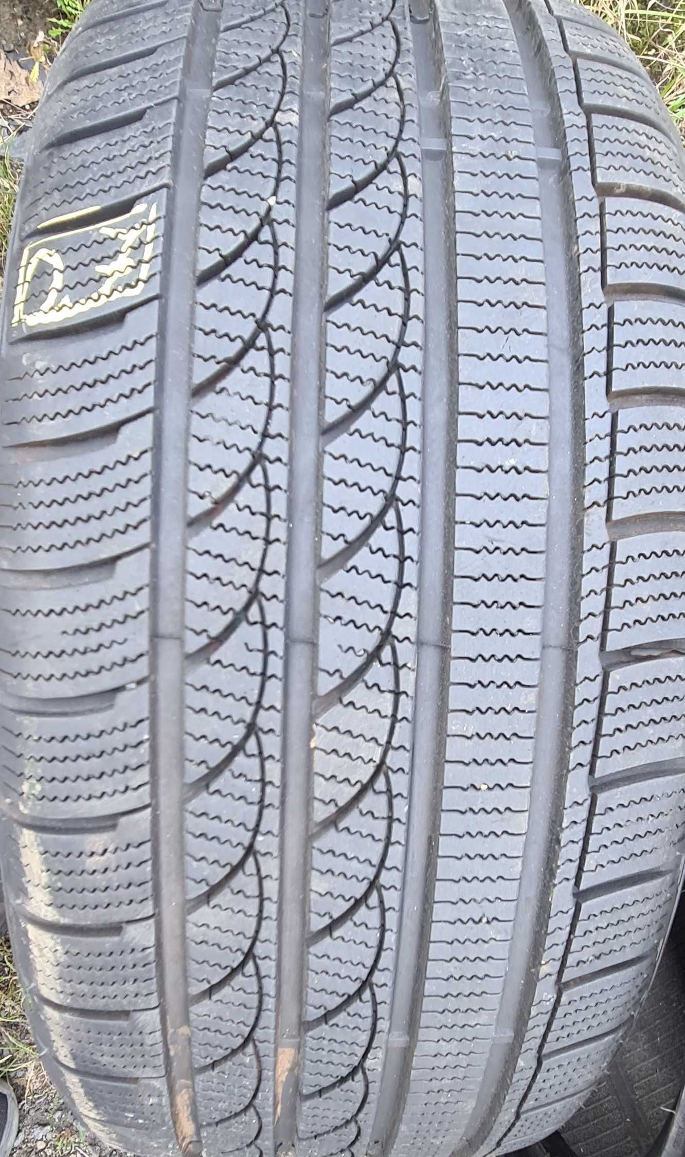 Opony osobowe 235/35R19 Utlra Tire SnowDragons ZIMA *S