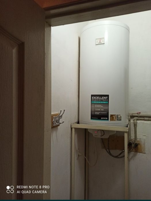 Здається кімната в гуртожитку в Тяжилові