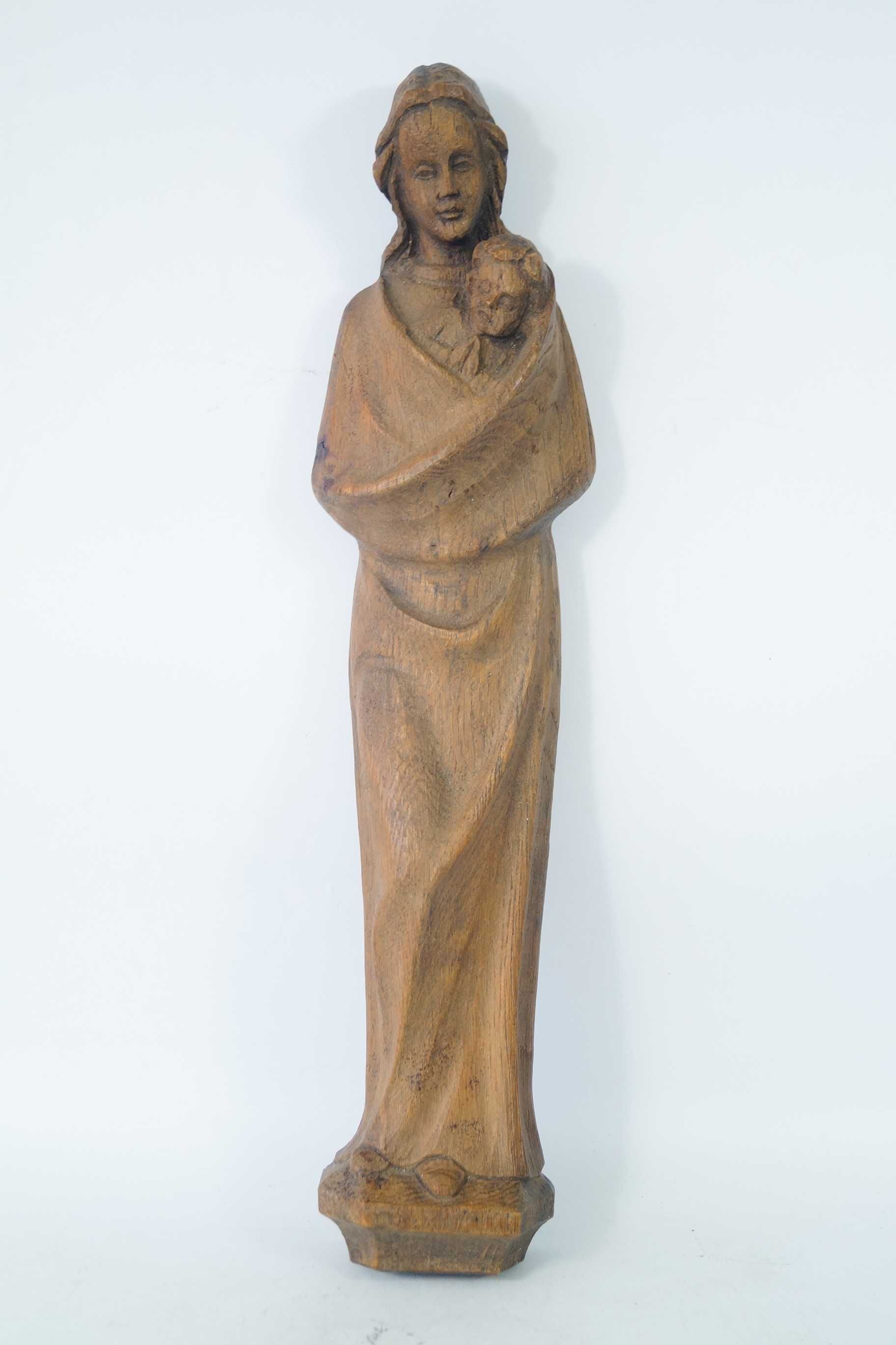 Matka Boska z Dzieciątkiem rzeźba płaskorzeźba