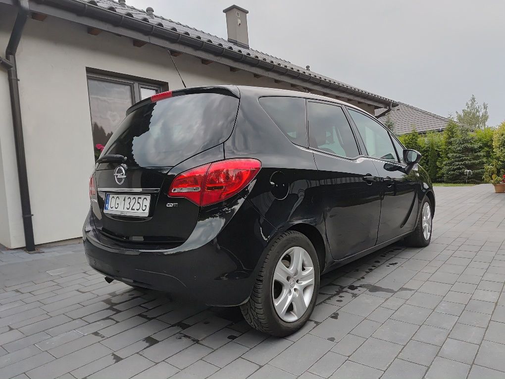 Opel Meriva B 1,7 cdti  2011 r.