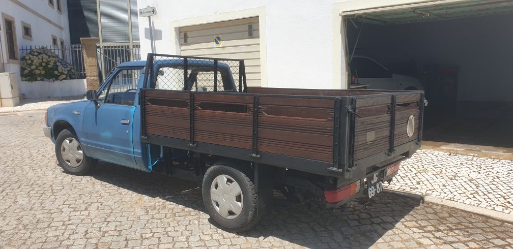 Nissan D20 Pikup