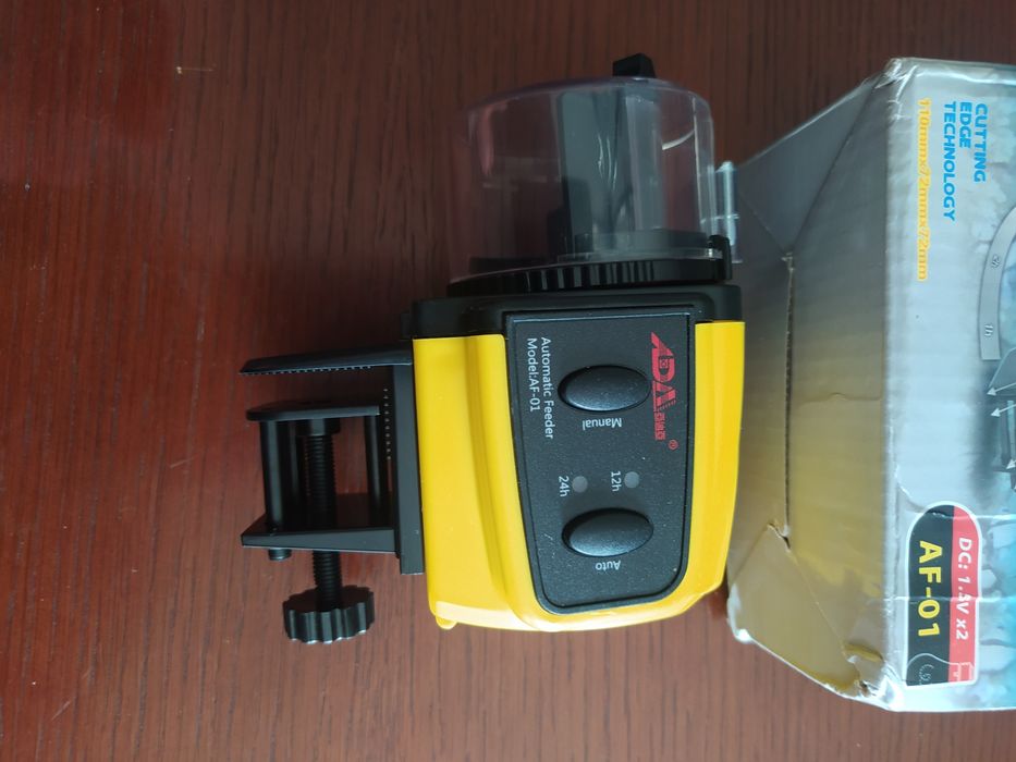 Alimentador automático aquário