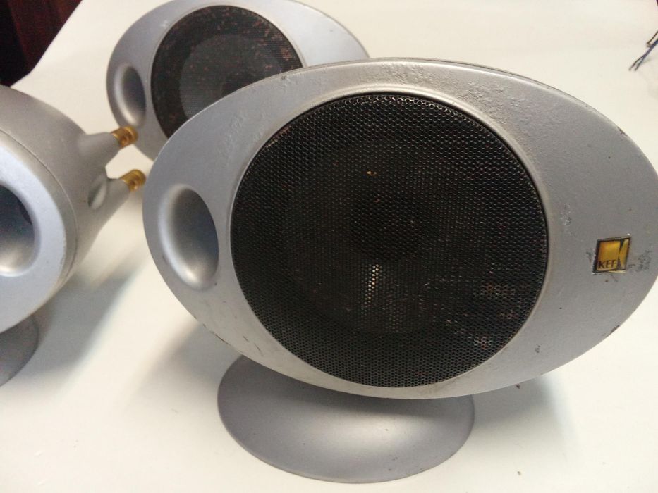 Conjunto de 3 Colunas Kef HTS2001