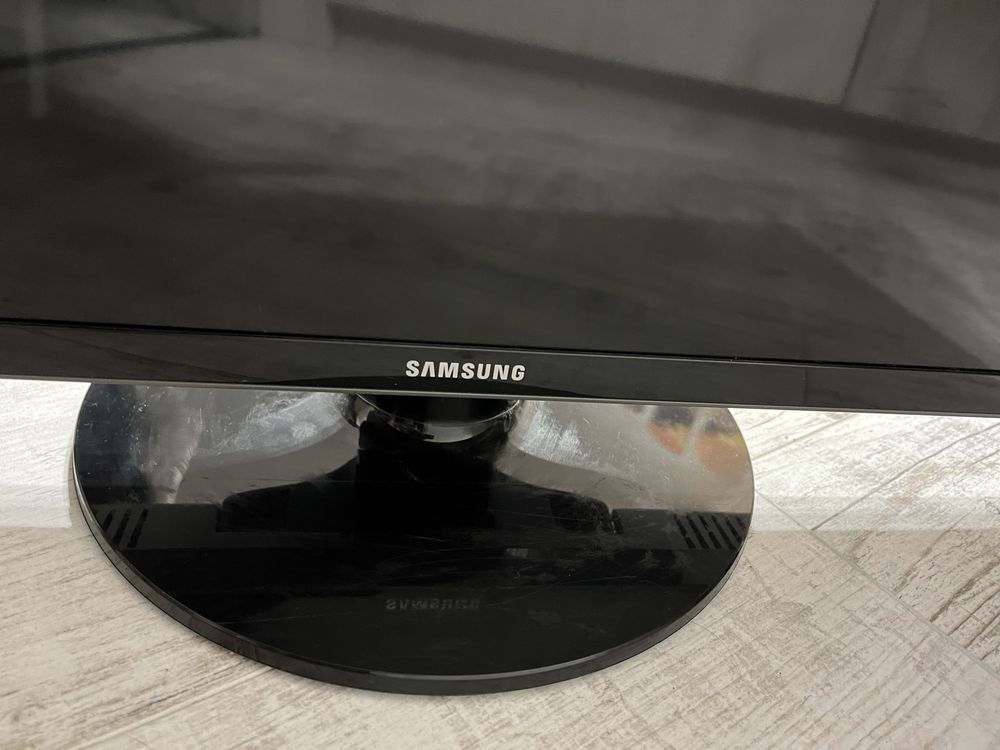 Телевізор LED Samsung 28”