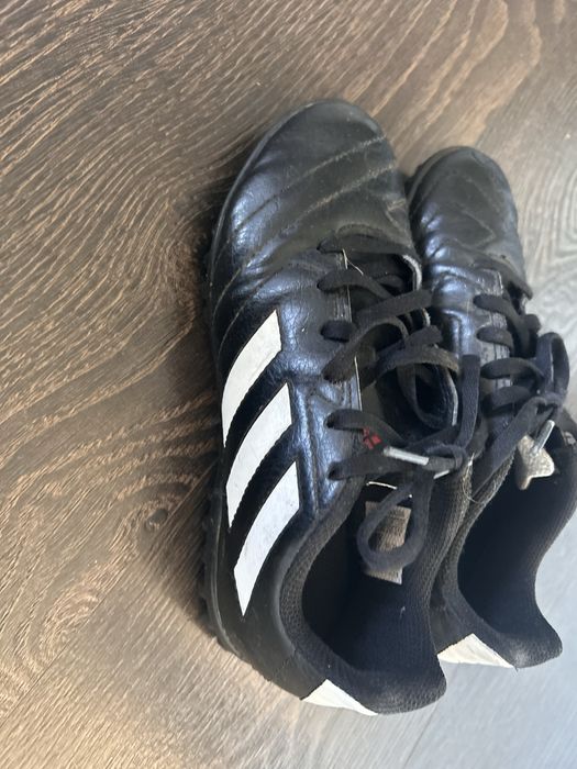 Korki pilkarskie Adidas r. 34