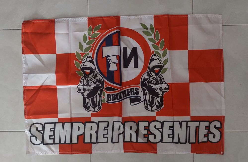 Bandeira de claques amigas