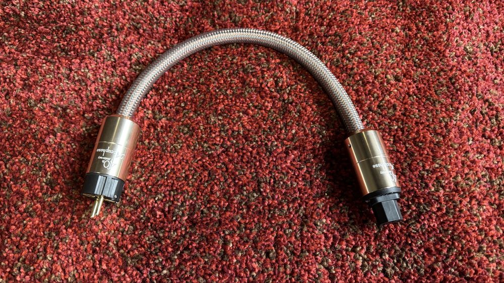Кабель живлення HiFi апаратури
