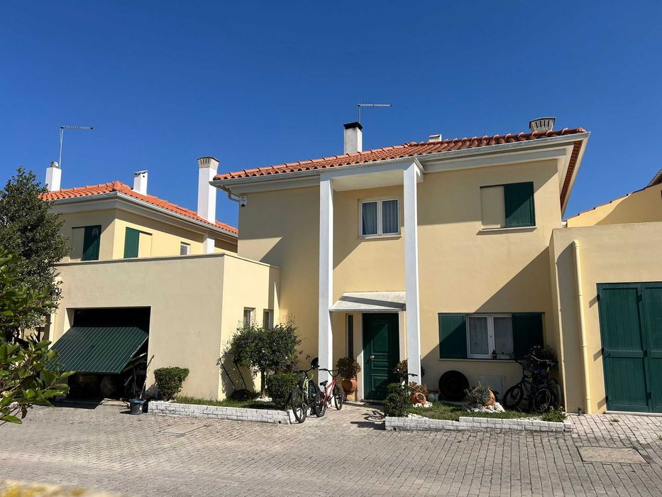 Moradia T4 para venda