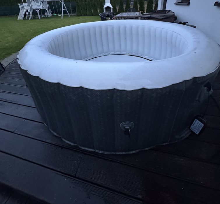 Jacuzzi SPA ogrodowe