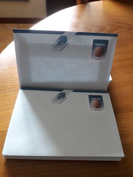 Envelopes de Correio Azul
