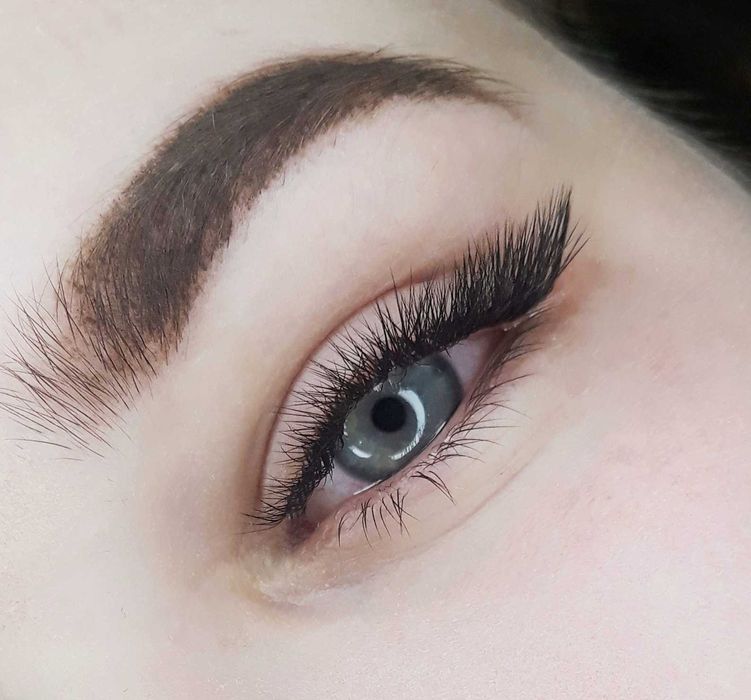 Наращивание и ламинирование ресниц