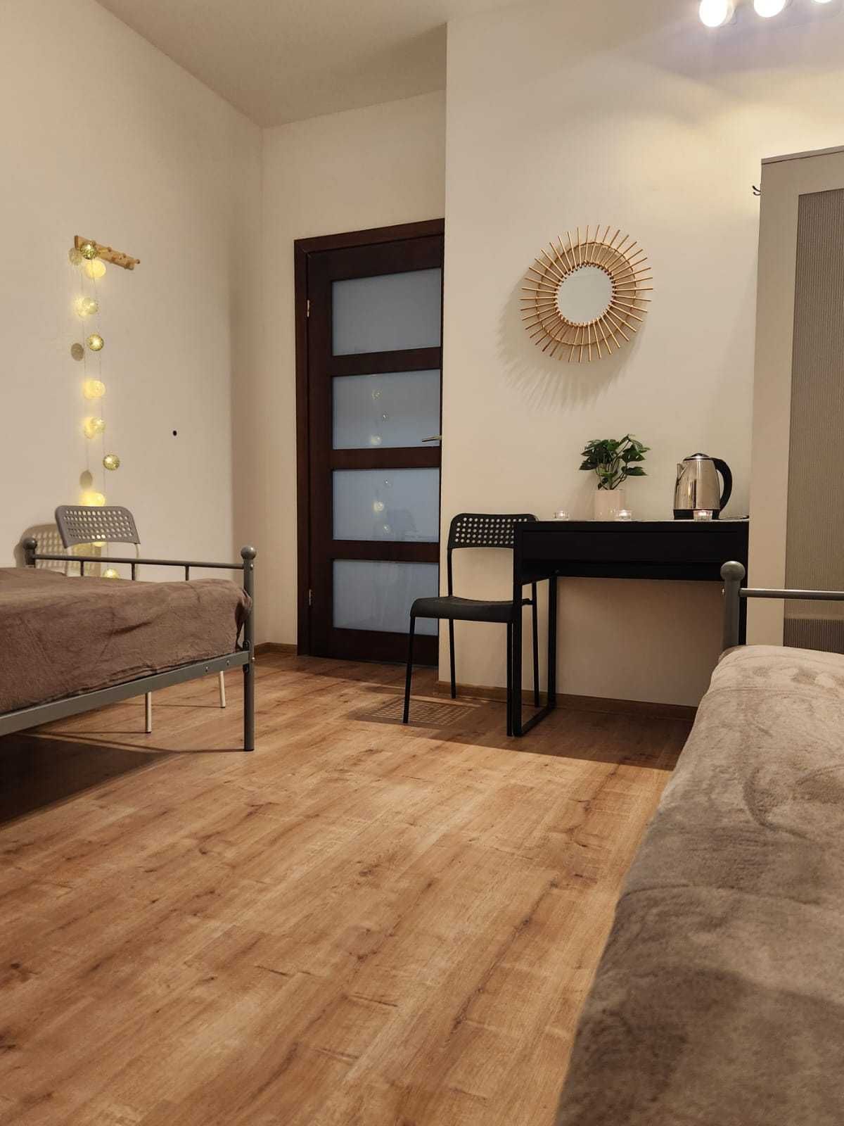 Pokoje w dobrym standardzie w nowym hostelu