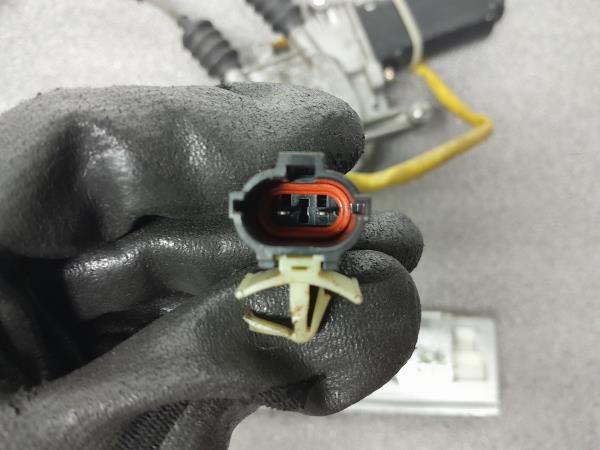 Elevador vidros trás esquerdo KIA Shuma II (FB)