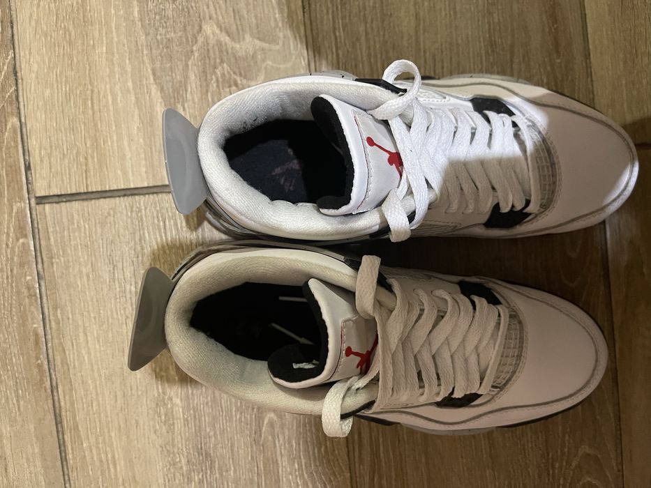 Кроссовки Nike air jordan 4 retro