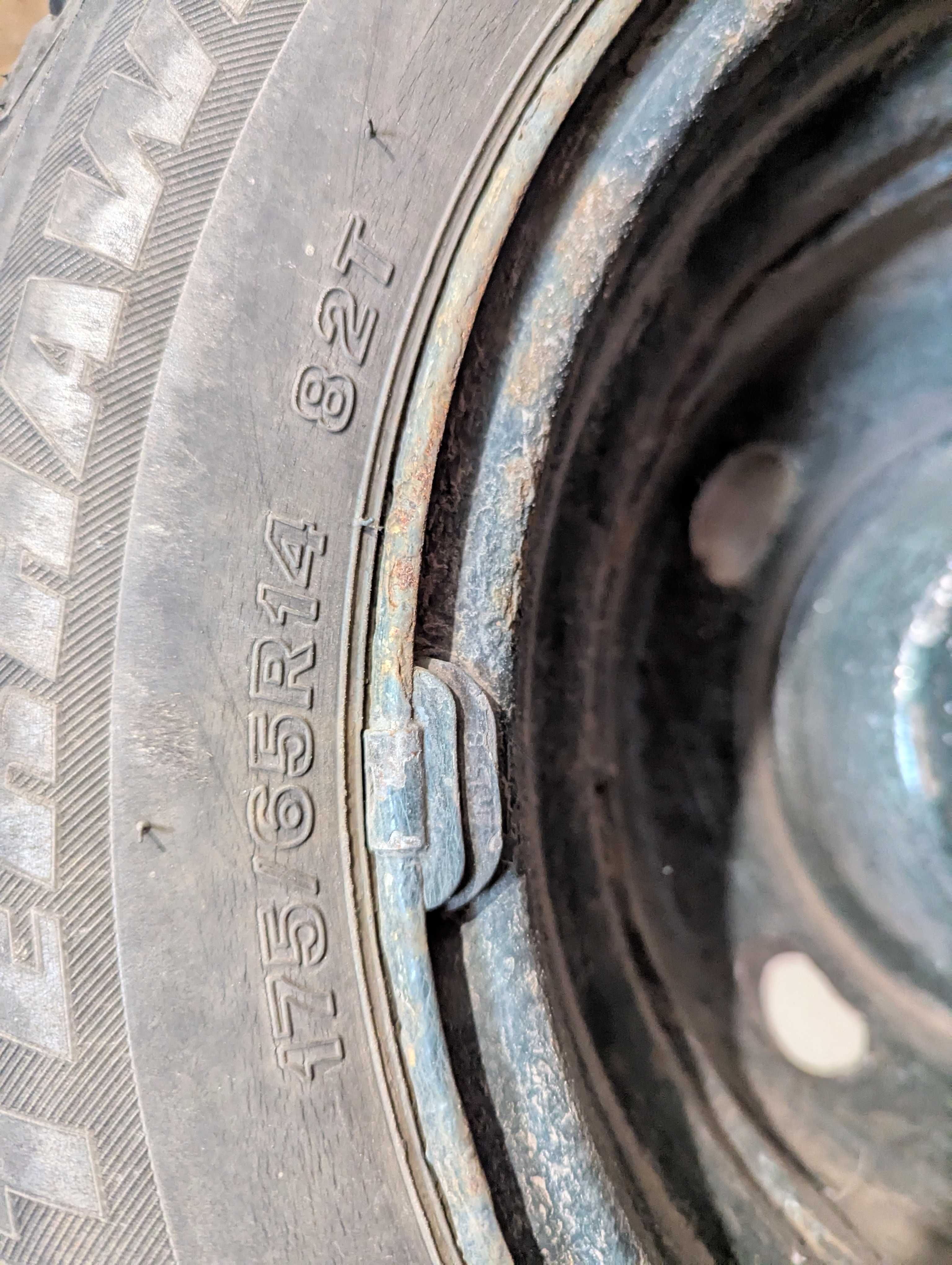 Koła zimowe z oponami 175/65R14 82T