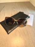Óculos de Sol GUESS (inclui carteira porta oculos) - novo