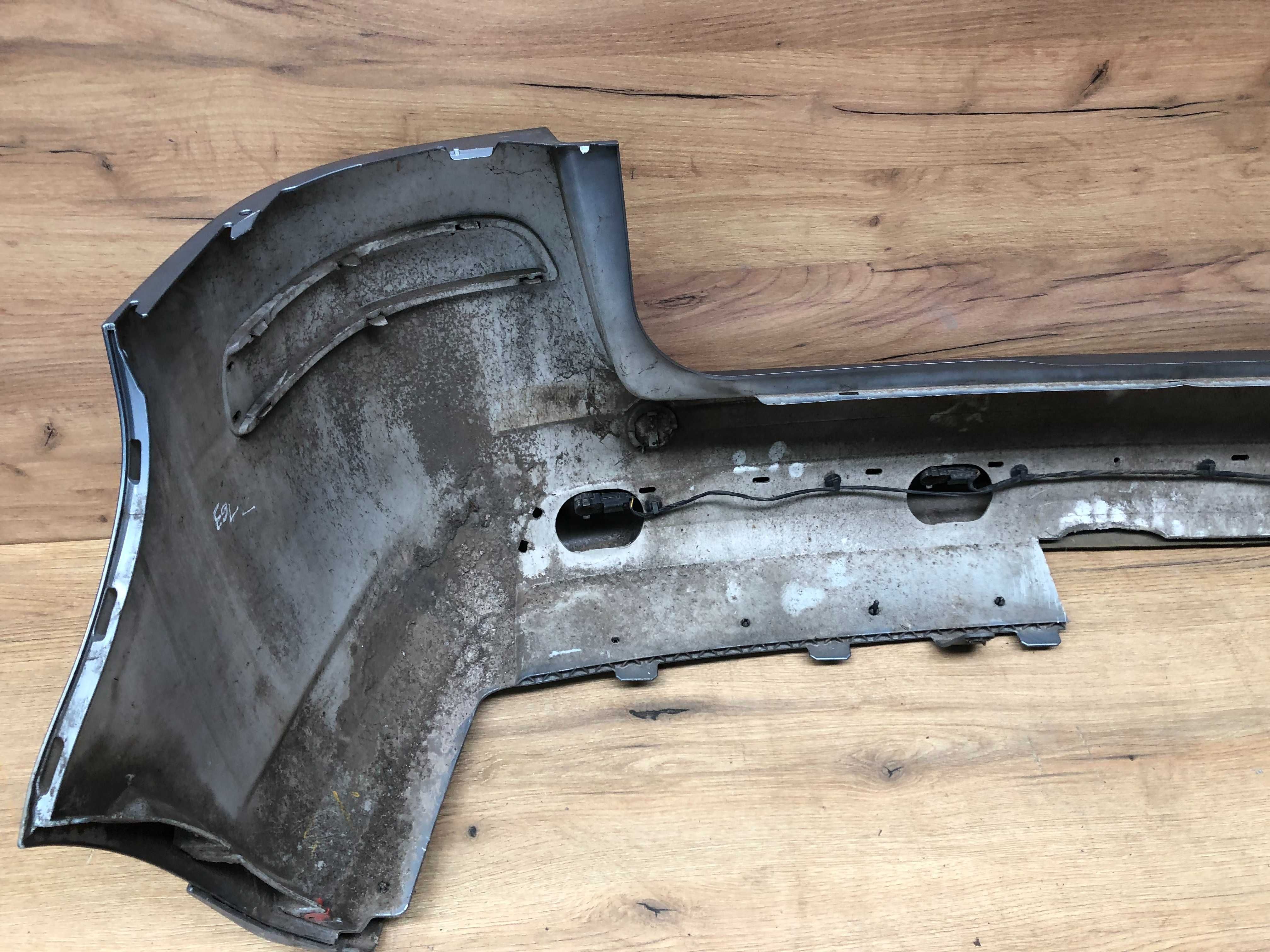Zderzak tylny Opel Zafira B 4x pdc kolor z163