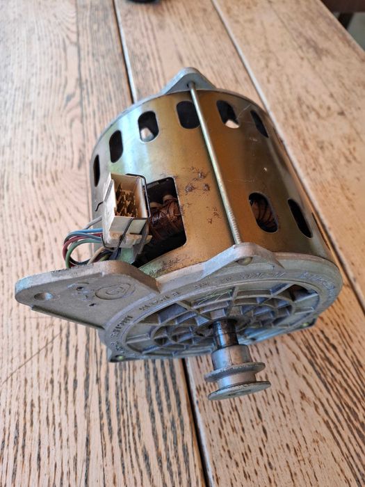 Silnik pralki Polar Aretuza PN-88/E-0230; TYP OKC2-2/ 12DK