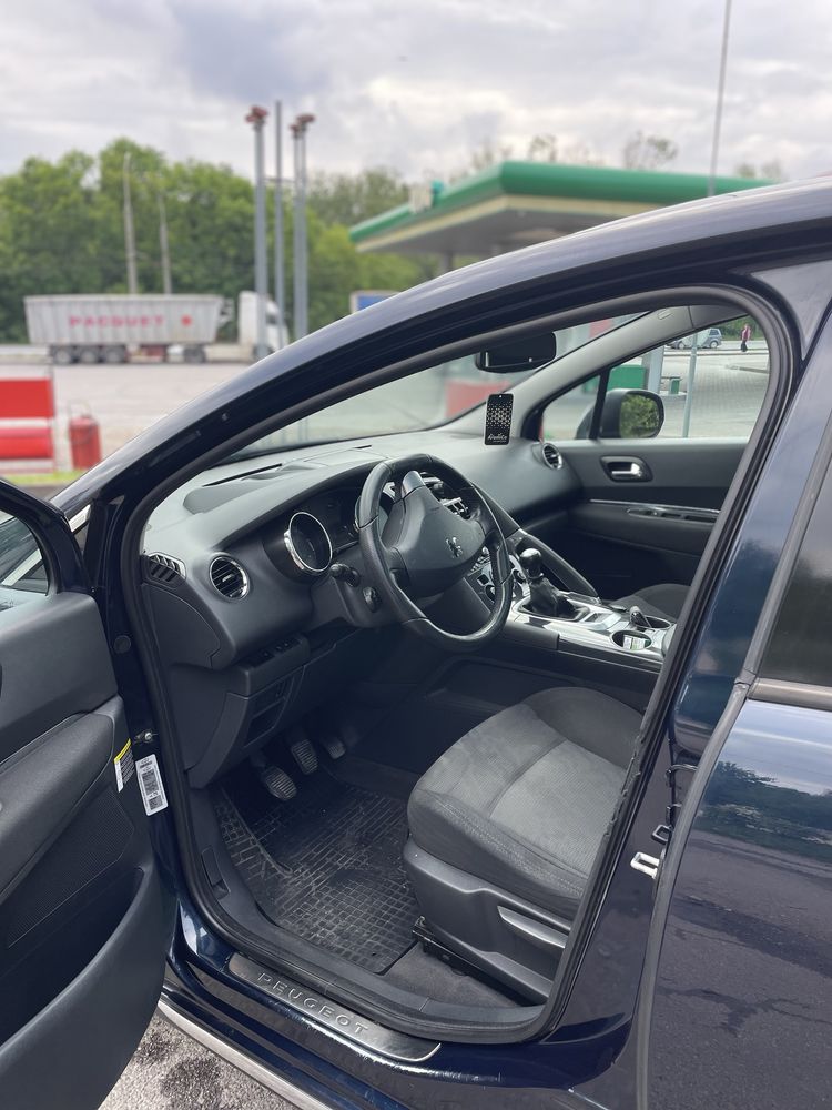 Продам авто Peugeot 3008
